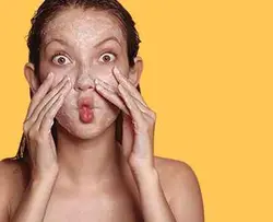 اسکراب زردآلو سنت‌ایوز (ST.Ives)