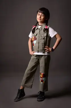 سه تیکه سگ نگهبان