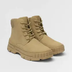 نیم بوت قهوه ای ماسه ای با زیپ کناری و بندهای  قابل تنظیم