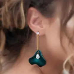 گوشواره برگ گل مرواریدی