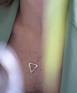 گردنبند طلا دِی زی | فروشگاه طلا و جواهر درگونه