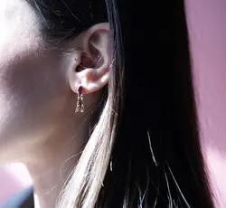 گوشواره طلا ونوس | فروشگاه طلا و جواهر درگونه