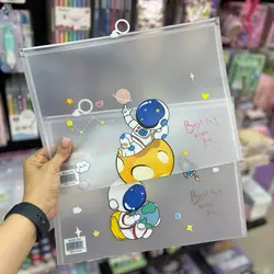 پوشه فضانورد A4