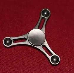 اسپینر لاکچری سه پره تک ساچمه طلایی سیاه قلم