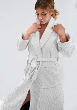 حوله تن پوش طرح هوگو رنگ سفید - deniztowel