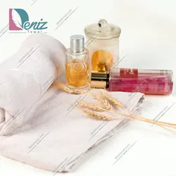 حوله استخری طرح ماکرو رنگ سفید - deniztowel