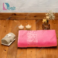 حوله دستی طرح سوپرایز رنگ صورتی تیره - deniztowel