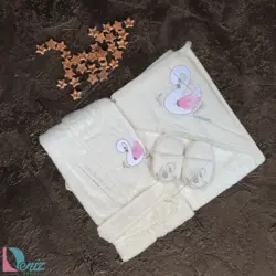 ست 5 تکه حوله نوزادی طرح قو رنگ سفید - deniztowel