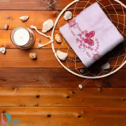 حوله دستی گلدوزی طرح پروانه رنگ صورتی روشن - deniztowel