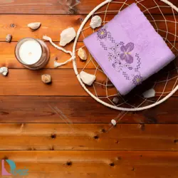 حوله دستی گلدوزی طرح پروانه رنگ یاسی - deniztowel