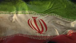 دانلود فوتیج پرچم ایران با افکت قدیمی در باد