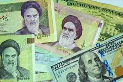 عکس استوک اسکناس ریال و اسکناس دلار
