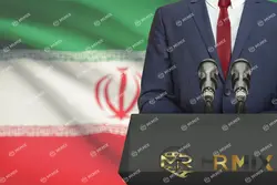 عکس استوک سخنرانی پشت تریبون با پس زمینه پرچم ایران