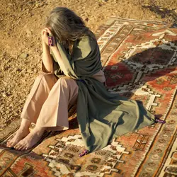 شال سبز تزئین شده با سوزن دوزی تماماً هنر دست - استودیو طراحی لباس مرنو