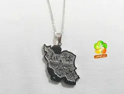 گردنبند نقشه ایران همراه با نماد فروهر برجسته