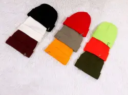 کلاه بافت گوشواره دار دخترانه