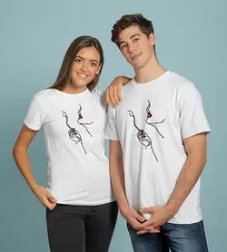 تیشرت دختر سیگاری