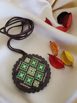 گردنبند (مجموعه آفتابگردان)