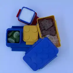 ظرف غذای کودک با طرح لگو - کیدو کالا تخصصی ترین فروشگاه کودکان