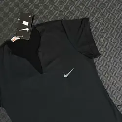 تیشرت ورزشی زنانه یقه دلبری نایک - ورزشاپ