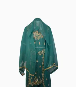 لباس پنجابی دنباله دار