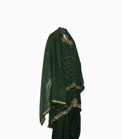 لباس پنجابی دنباله دار