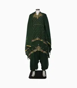 لباس پنجابی دنباله دار