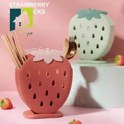 استند قاشق و چنگال طرح توت فرنگی
