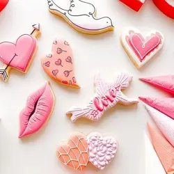 کاتر شیرینی پزی مدل ولنتاین مجموعه 7 عددی