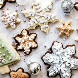 کاتر شیرینی پزی و کوکی مدل دانه برف مجموعه 4 عددی