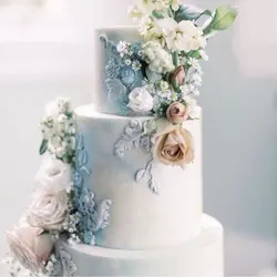 استند پایه کیک تولد فلزی مدل حاشیه گل سفید