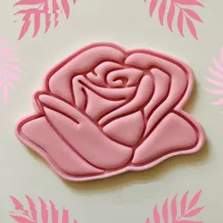 کاتر فشاری شیرینی پزی بهگز مدل گل رز مجموعه 3 عددی