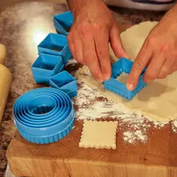 کاتر دو طرفه شیرینی پزی بهگز مدل مربع مجموعه 5 عددی