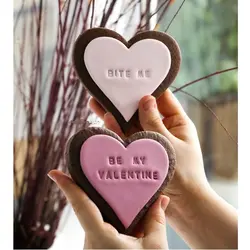 کاتر و قالب شیرینی پزی بهگز مدل قلب نوک تیز مجموعه 4 عددی