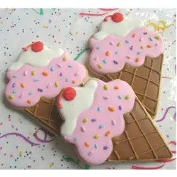 کاتر شیرینی پزی و کوکی بهگز مدل کیک بستنی مجموعه 2 عددی