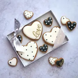 کاتر و قالب شیرینی پزی بهگز مدل قلب مجموعه 7 عددی