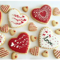 کاتر و قالب شیرینی پزی بهگز مدل قلب مجموعه 7 عددی