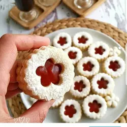 کاتر شیرینی پزی بهگز مدل Flowers مجموعه 6 عددی