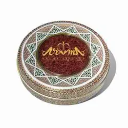 جعبه کادویی ترمه با زعفران سوپر نگین 1 عدد 5 گرم خاتم و 1 عدد هل 10 گرم خاتم و هاون و قوری
