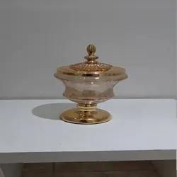 بانکه شیشه ای طلایی