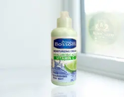 کرم دست و صورت بمب آبرسان انشور بوسوم حاوی ویتامین A حجم 250 میلی لیتر - ماهان بهداشت