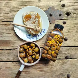 زیتون مزه ار شده در عسل (بسته 400 گرمی)