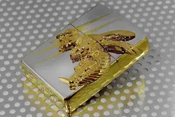 فندک زیپو کاستوم ادیشن سفید طلایی کد Zippo Venom Hornet SG Mirror