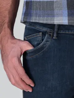 شلوار جین سرمه‌ای