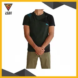 تیشرت هندسی د کلیف سبز The Cliff Geometric T-shirt - وازم کوهنوردی اسنوند