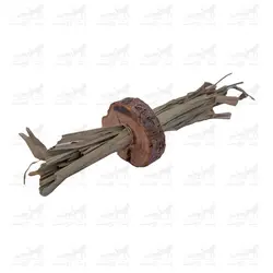 اسباب بازی چوبی جویدنی به همراه علوفه هپی بانی کد 3514
