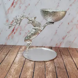 شیرینی خوری گوزن ایستاده چکشی نقره ای (2 طبقه)
