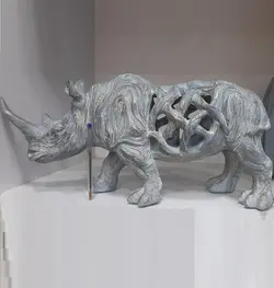 مجسمه کرگردن هندی