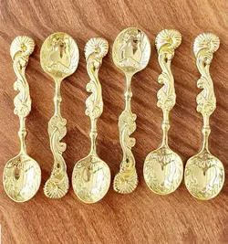 قاشق چای خوری طلایی طرح 5