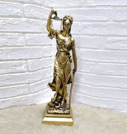 مجسمه عدالت بزرگ